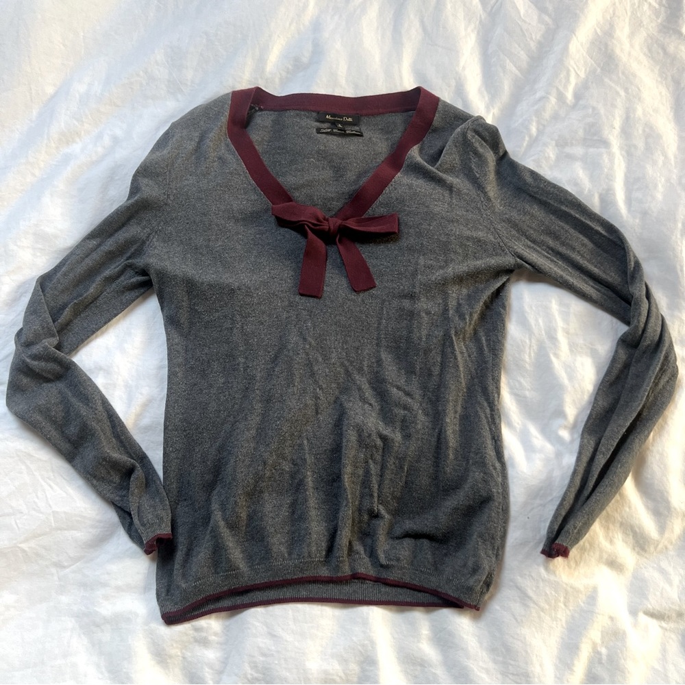 Massimo Dutti: Grey Sweater with Burgundy Ribbon in Small